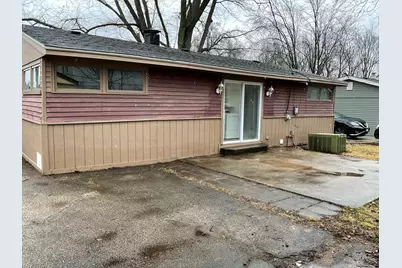 518 Tyler Drive, Carpentersville, IL 60110 - Photo 2