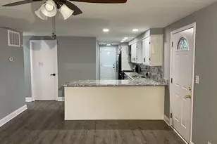 518 Tyler Dr, Carpentersville, IL 60110 - Photo 8