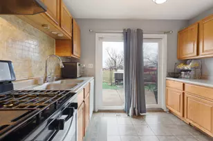 17481 Eastgate Dr, Country Club Hills, IL 60478 - Photo 10