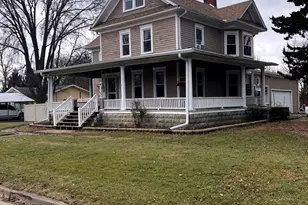 304 S Poplar St, Onarga, IL 60955 - Photo 2