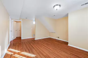 920 Valley Stream Dr, Wheeling, IL 60090 - Photo 16