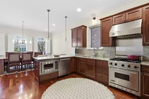 952 N Racine Ave, Chicago, IL 60642 - Photo 8