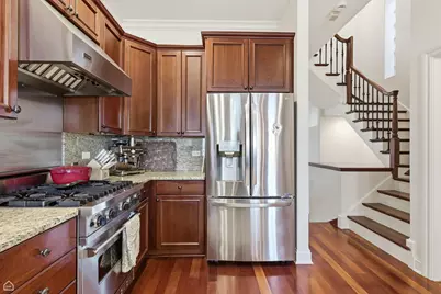 952 N Racine Avenue, Chicago, IL 60642 - Photo 14