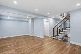 777 Golfview Dr, Roselle, IL 60172 - Photo 10
