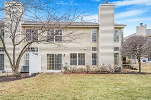 2760 Packford Ln, Aurora, IL 60504 - Photo 4