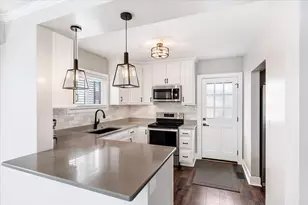 272 N Willow Rd, Elmhurst, IL 60126 - Photo 12