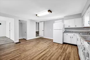 340 E Baker St, Bloomington, IL 61701 - Photo 8