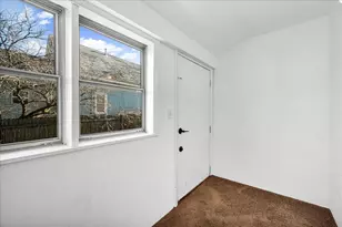 340 E Baker St, Bloomington, IL 61701 - Photo 22