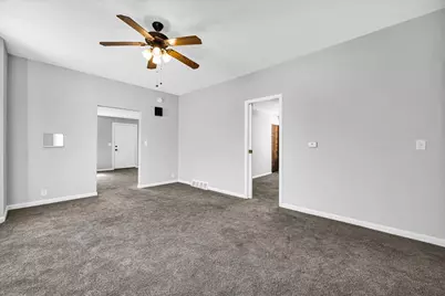 340 E Baker Street, Bloomington, IL 61701 - Photo 6