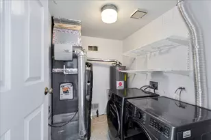 226 Coventry Cir, Vernon Hills, IL 60061 - Photo 20