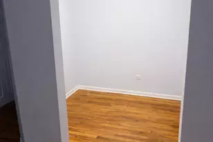 8828 N Leslie Ln, Des Plaines, IL 60016 - Photo 8