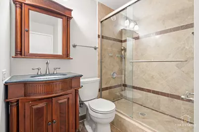 211 E Ohio Street #2806, Chicago, IL 60611 - Photo 18