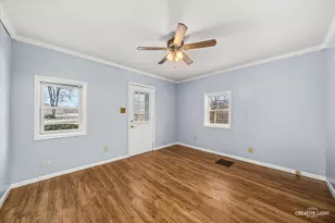 1235 Talma St, Aurora, IL 60505 - Photo 4