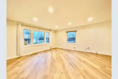 25640 W Glade Drive, Lake Villa, IL 60046 - Photo 2