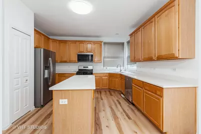 1110 Oakhill Drive, Aurora, IL 60502 - Photo 8