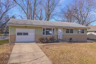 1208 Gettysburg Dr, Bloomington, IL 61704 - Photo 10