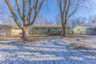 1208 Gettysburg Dr, Bloomington, IL 61704 - Photo 38