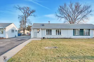 8859 S Main St, Hometown, IL 60456 - Photo 2