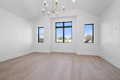 2442 W Berteau Avenue, Chicago, IL 60618 - Photo 14