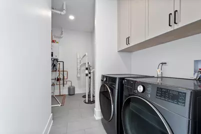 2442 W Berteau Avenue, Chicago, IL 60618 - Photo 30