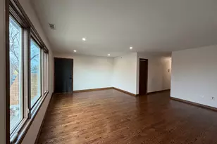 2825 73rd Ave, Elmwood Park, IL 60707 - Photo 8