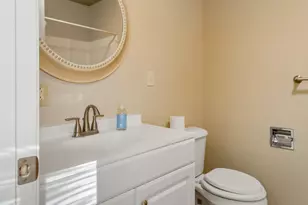711 E Sycamore St, Watseka, IL 60970 - Photo 16