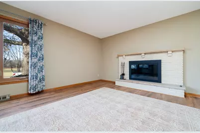 2209 Edgebrook Drive, Rockford, IL 61107 - Photo 8