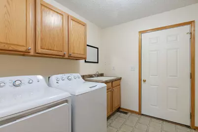 543 Brant Circle, Dekalb, IL 60115 - Photo 12