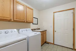 543 Brant Cir, Dekalb, IL 60115 - Photo 12