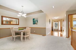 543 Brant Cir, Dekalb, IL 60115 - Photo 2