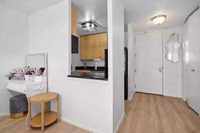 4343 N Clarendon Avenue #911, Chicago, IL 60613 - Photo 6