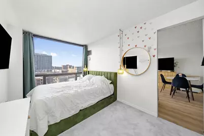 4343 N Clarendon Avenue #911, Chicago, IL 60613 - Photo 10