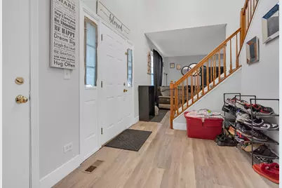 212 S Tanglewood Court, Round Lake, IL 60073 - Photo 6