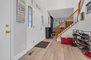 212 S Tanglewood Ct, Round Lake, IL 60073 - Photo 6