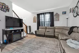 212 S Tanglewood Ct, Round Lake, IL 60073 - Photo 10