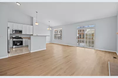 1710 Dogwood Lane, Hanover Park, IL 60133 - Photo 4