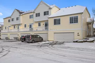 1710 Dogwood Ln, Hanover Park, IL 60133 - Photo 2