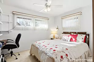 2326 Walnut St, Waukegan, IL 60087 - Photo 12