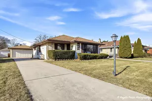 2326 Walnut St, Waukegan, IL 60087 - Photo 2