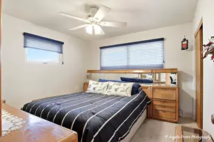 2326 Walnut St, Waukegan, IL 60087 - Photo 10