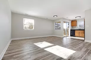 59 Gant Cir, Streamwood, IL 60107 - Photo 2