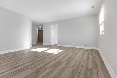 59 Gant Circle #H, Streamwood, IL 60107 - Photo 4