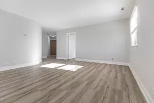 59 Gant Cir, Streamwood, IL 60107 - Photo 4