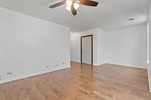 6037 S Champlain Ave, Chicago, IL 60637 - Photo 6