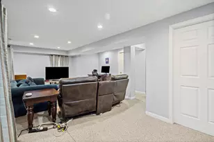47 N Sterling Heights Rd, Vernon Hills, IL 60061 - Photo 26