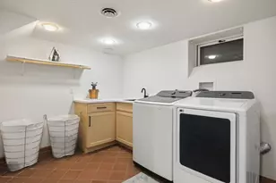 505 S James St, Champaign, IL 61821 - Photo 24