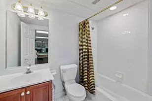 28951 Forest Lake Ln, Libertyville, IL 60048 - Photo 36