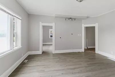 1601 N McKinley Avenue, Champaign, IL 61821 - Photo 4