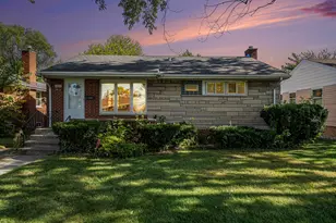 405 Clyde Ave, Calumet City, IL 60409 - Photo 2