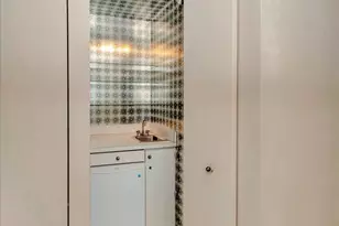 [Address not provided], Chicago, IL 60611 - Photo 14